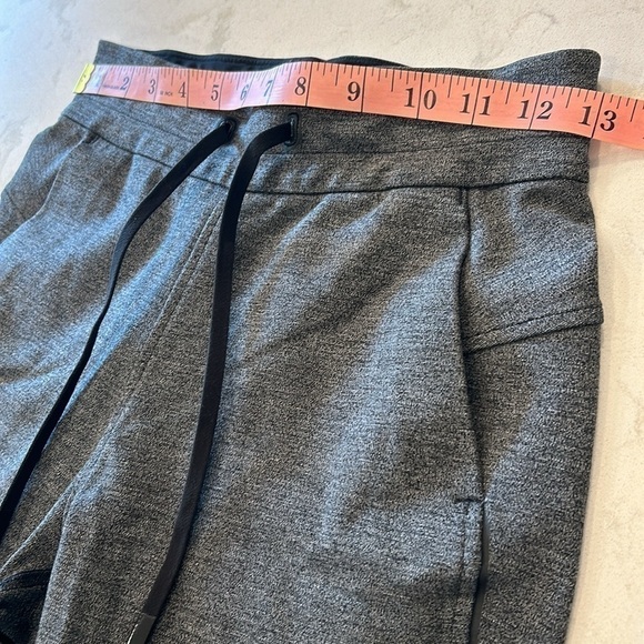 Lululemon On Track Jogger Heathered Black Size 2 - Picture 15 of 16